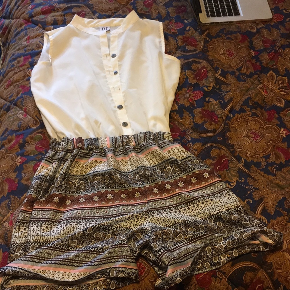 Cute collar - cinched waist romper